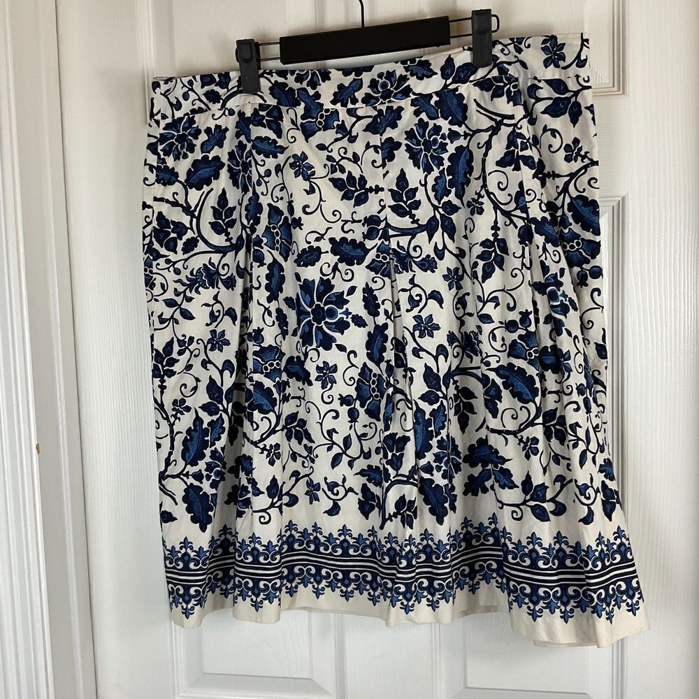 Talbots Women Navy Blue White Floral Skirt Lightweight Cotton Pleated A Line H2 - Picture 2 of 12